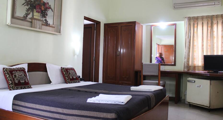 Mahim Palace Hotel, Mumbai 3